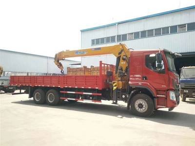 ������ж��