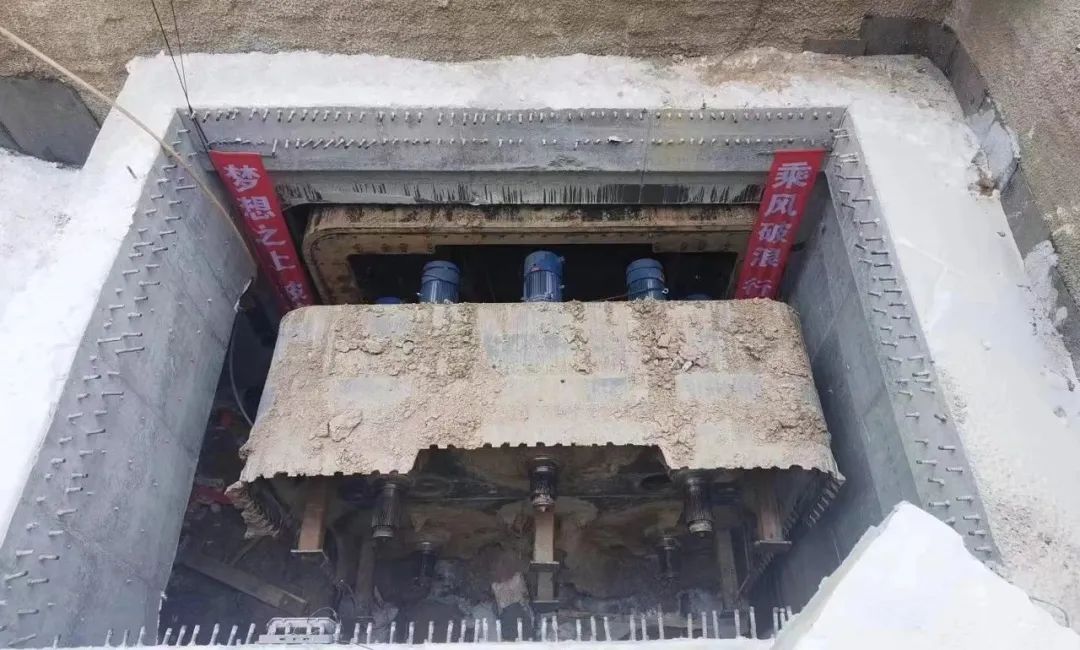 �L(zh��ng)����ʮһ�������^�ֵص����؞ͨ